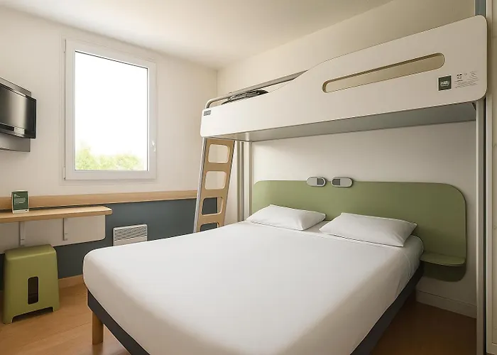 Logis Hotel De Port D\'Alon - St Cyr Sur Mer